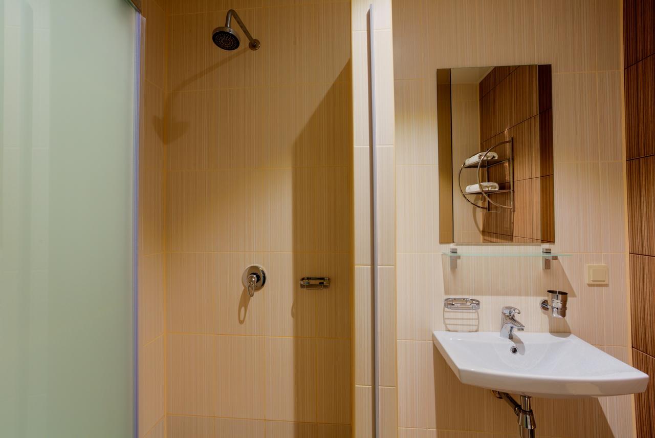 Comfort Hotel&Hostel Zaporizhia Exterior foto